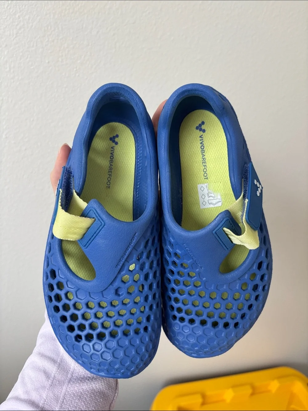 Vivobarefoot Ultra Bloom Kids Amparo Blue kids size EU 29 Us 11.5Y EUC grounding